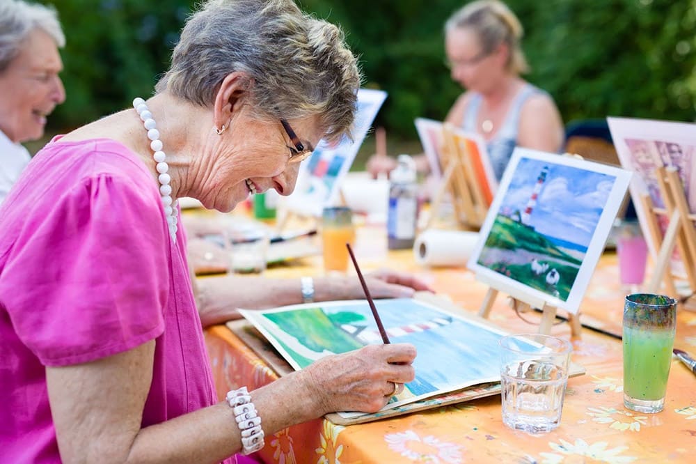 senior-painting